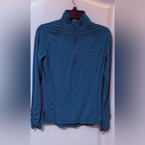 Kirkland Signature Blue Long Sleeve Athletic Top Medium. Used